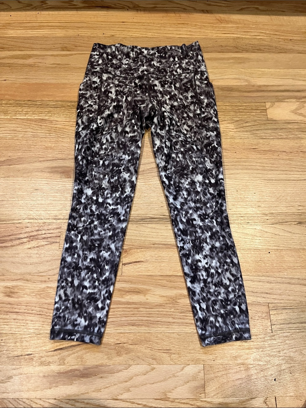 Athleta Black & White Speckled Leggings